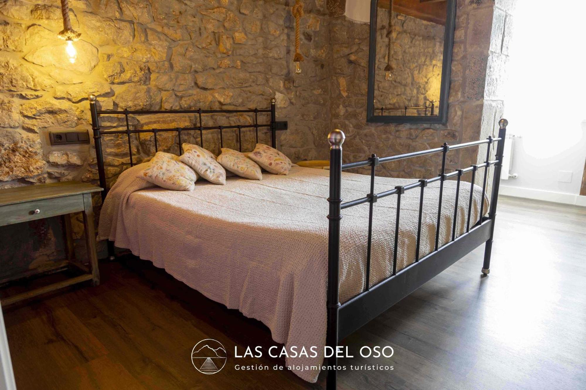 El Mirador De San Trocaya - Las Casas Del Oso Villamarcel Екстериор снимка